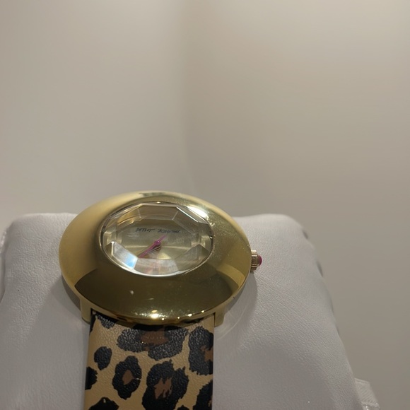 Betsey Johnson Leopard Strap Watch - Picture 9 of 12
